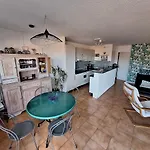 Апартаменты Rocade De Appt T4 Avec Grande Terrasse Et Garage *